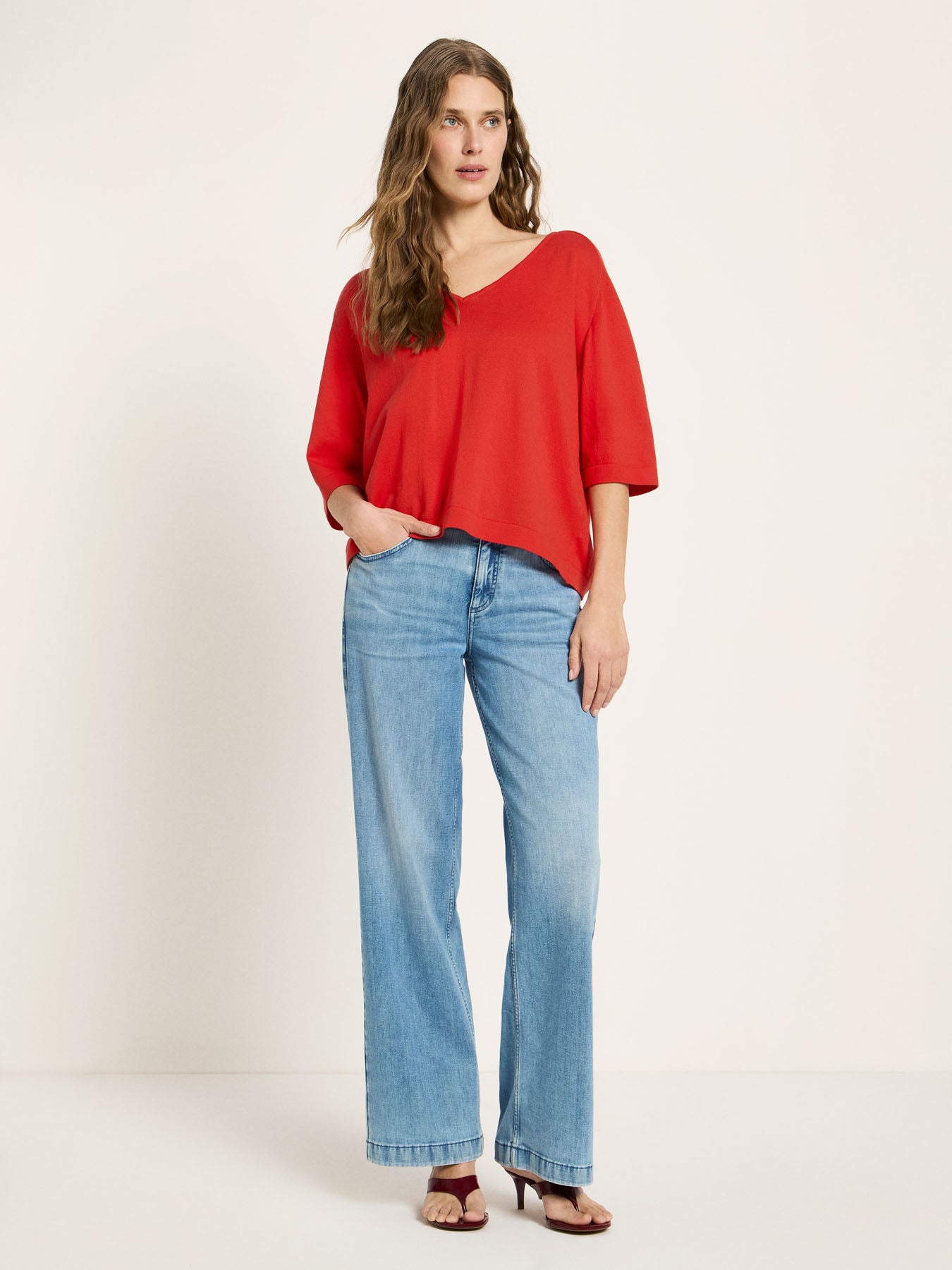 Strickshirt mit V-Ausschnitt aus Bio-Baumwolle