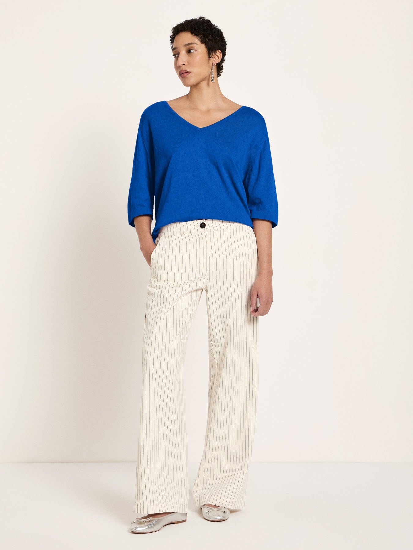 Strickshirt mit V-Ausschnitt aus Bio-Baumwolle