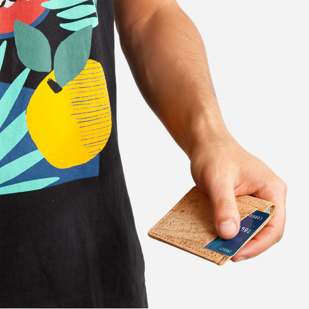 Schlanke Geldbörse mit Münzfach aus Kork