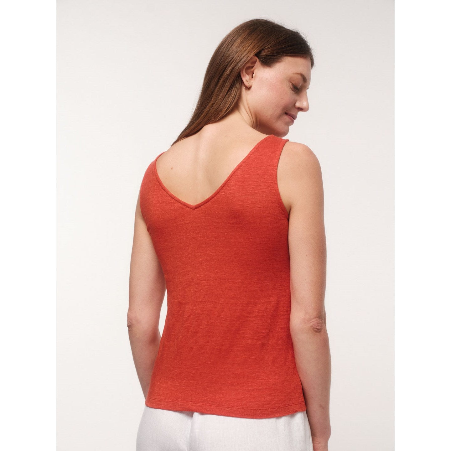 Tanktop mit V-Ausschnitt aus Bio-Leinen